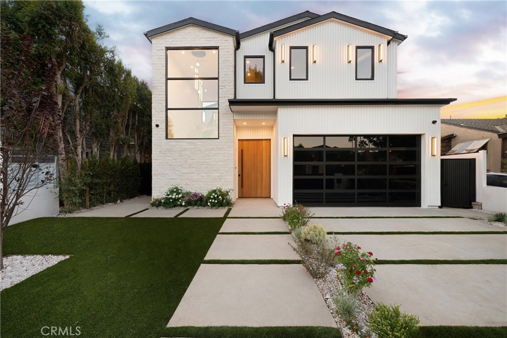 A property available for sale at 4219 Bakman Avenue, Studio City, CA 91602.