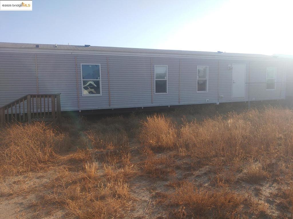 A property available for sale at 1462 Churchill Downs AVE, Woodland, CA 95776.