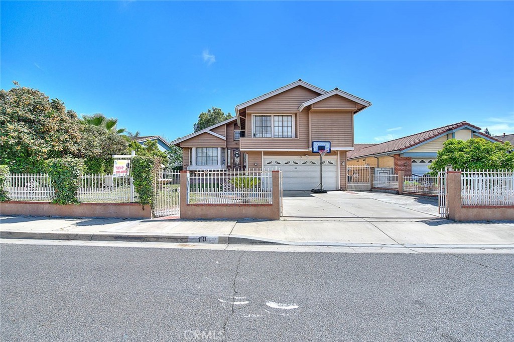 A property available for sale at 10 Skyline Lane, Phillips Ranch, CA 91766.