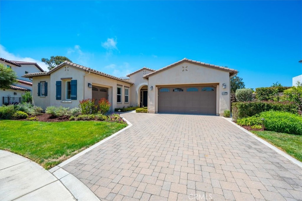 A property available for sale at 1804 Tomas Court, Nipomo, CA 93444.