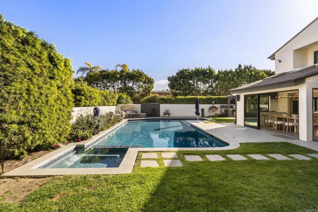 A property available for sale at 314 S Nardo Ave, Solana Beach, CA 92075.