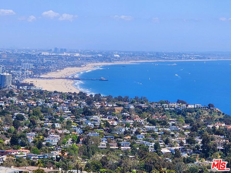 A property available for sale at 1058 Vista Grande Drive, Pacific Palisades, CA 90272.