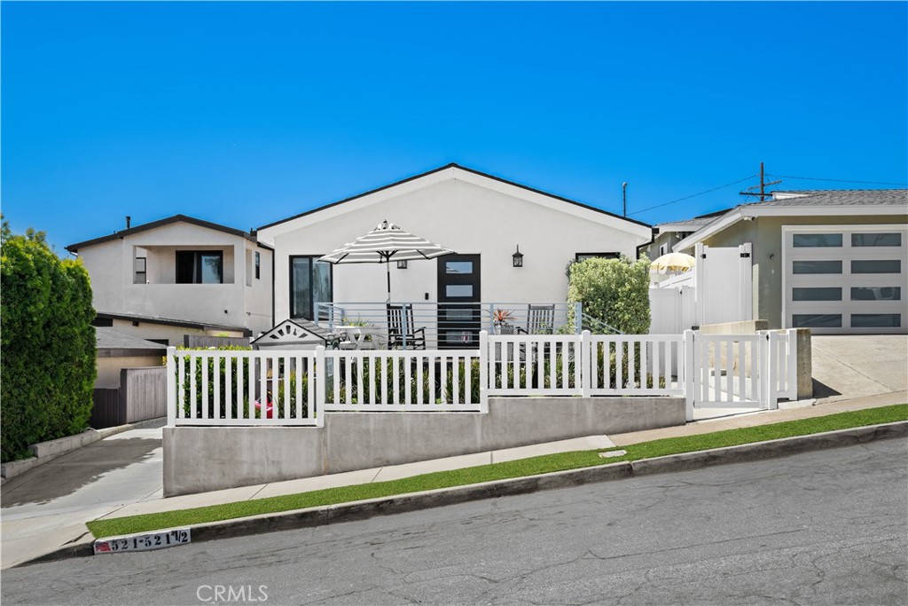 A property available for sale at 521 Penn Street, El Segundo, CA 90245.