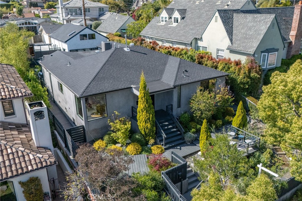 A property available for sale at 1079 San Jose Ave, Burbank, CA 91501.