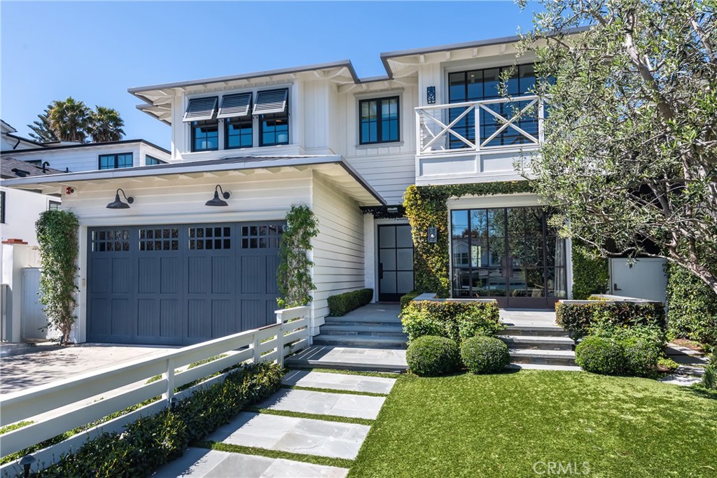 A property available for sale at 617 Anderson Street, Manhattan Beach, CA 90266.