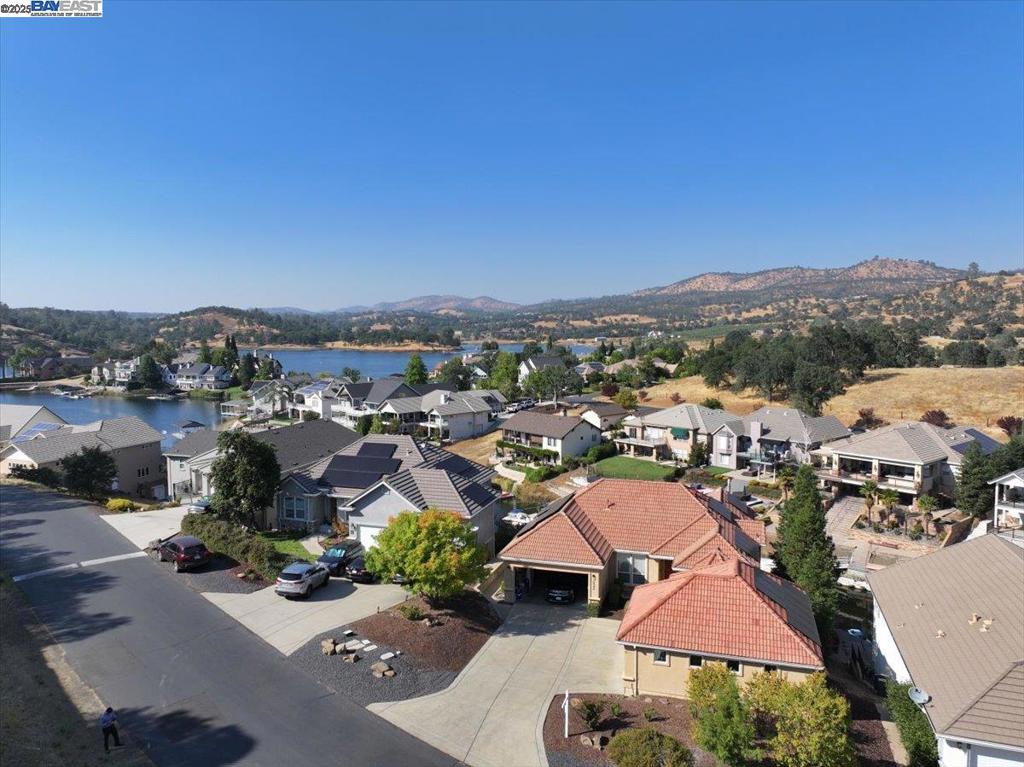 A property available for sale at 6040 Bluff View Rd, Copperopolis, CA 95228-9458.