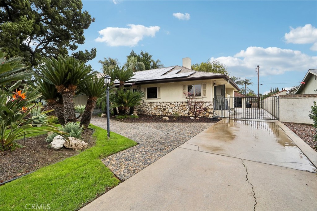 A property available for rent at 8942 Oak Park Avenue, Sherwood Forest, CA 91325.