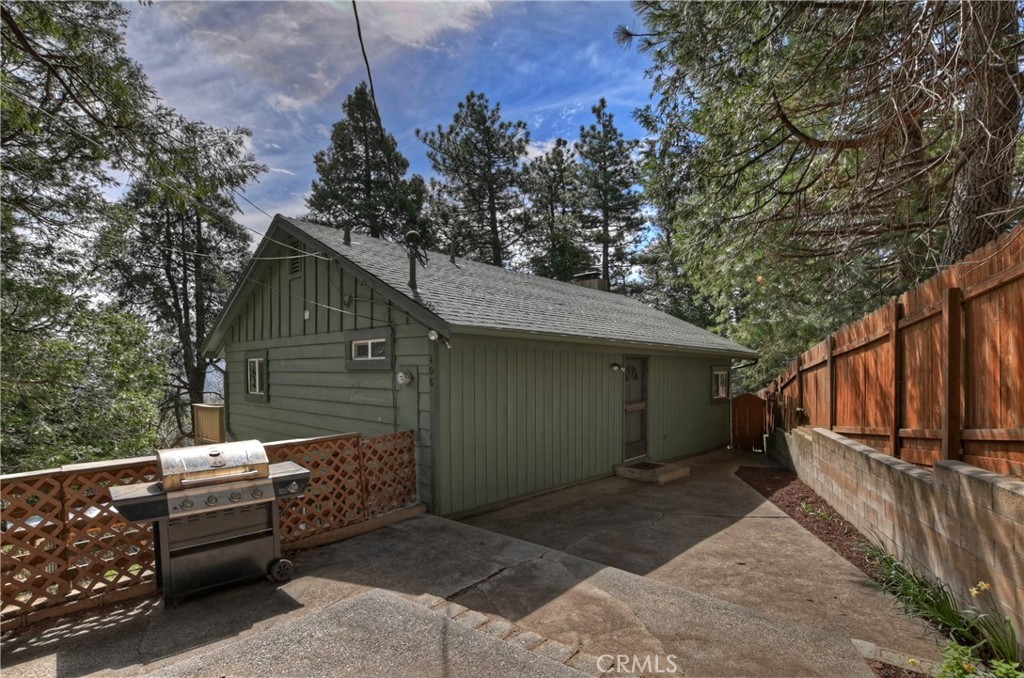 A property available for sale at 408 Hartman Circle, Cedarpines Park, CA 92322.