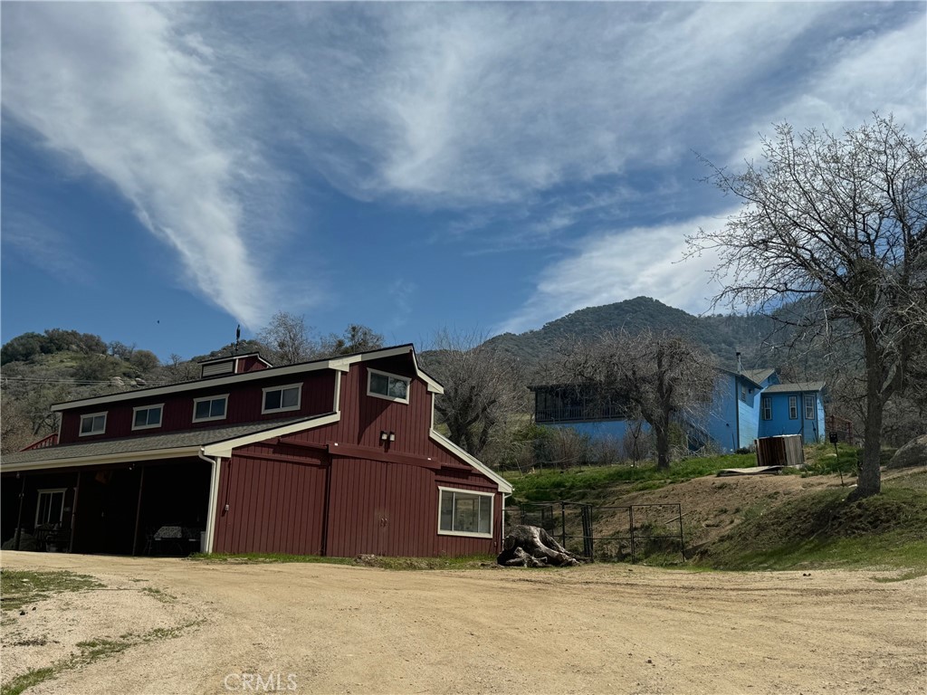 A property available for sale at 18401 Pellisier Road, Tehachapi, CA 93561.