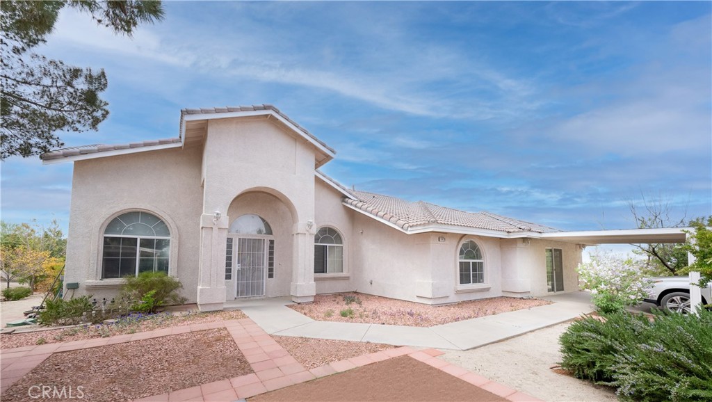 A property available for sale at 11476 Alta Vista Road, Pinon Hills, CA 92372.