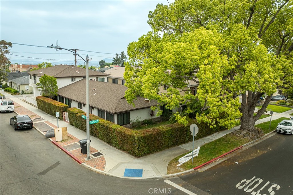 A property available for sale at 303 S Kenneth Road, Burbank, CA 91501.
