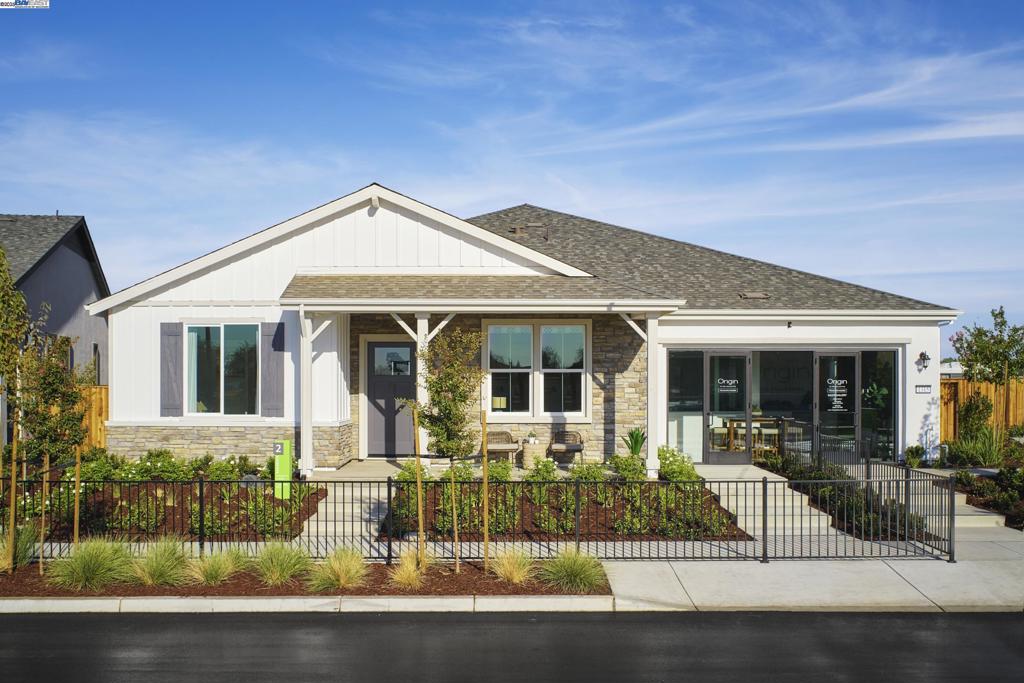 A property available for sale at 746 Conrad Street, Manteca, CA 95336.