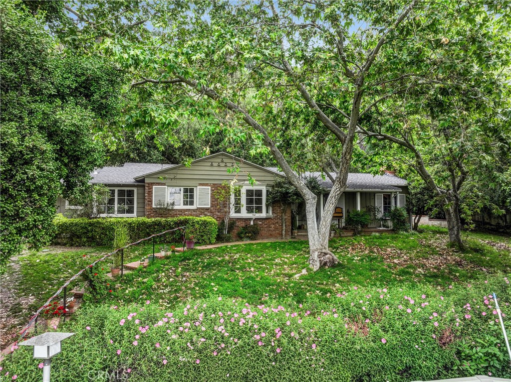 A property available for sale at 1835 Royal Oaks Drive, Bradbury, CA 91008.