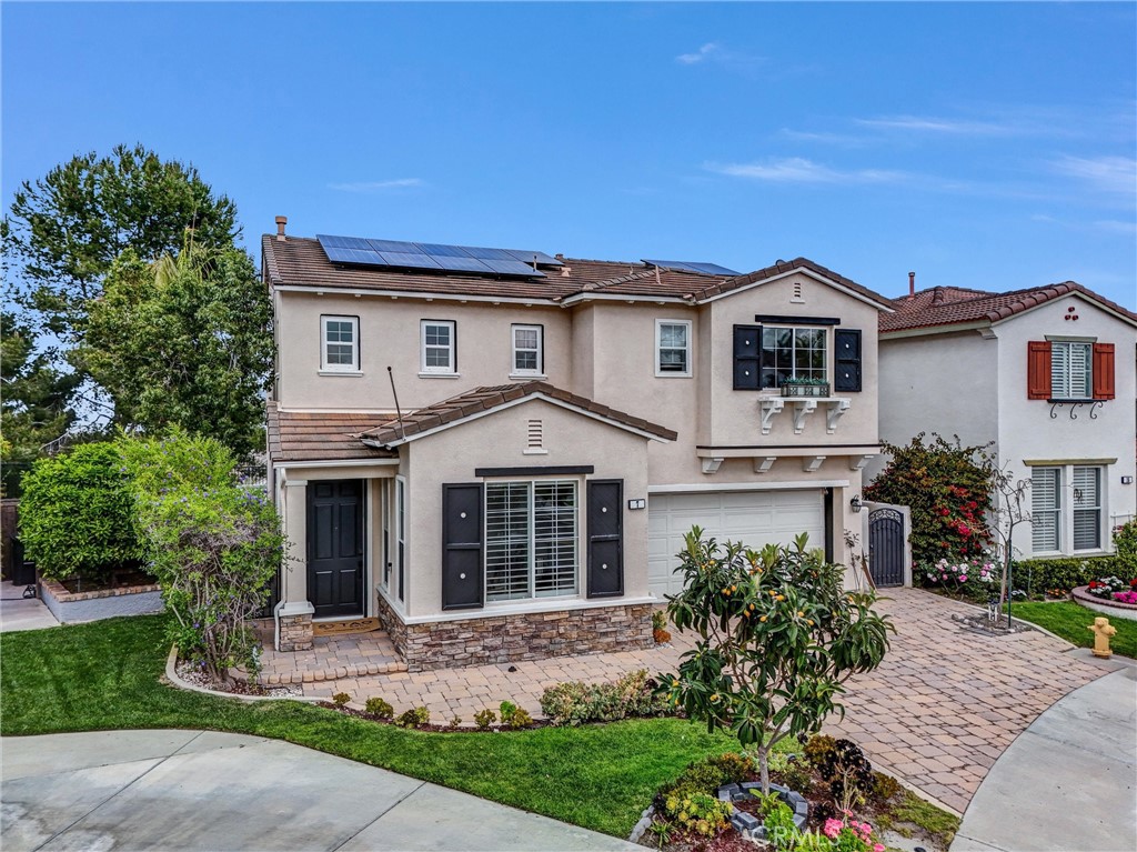A property available for sale at 7 Dusk Way, Aliso Viejo, CA 92656.