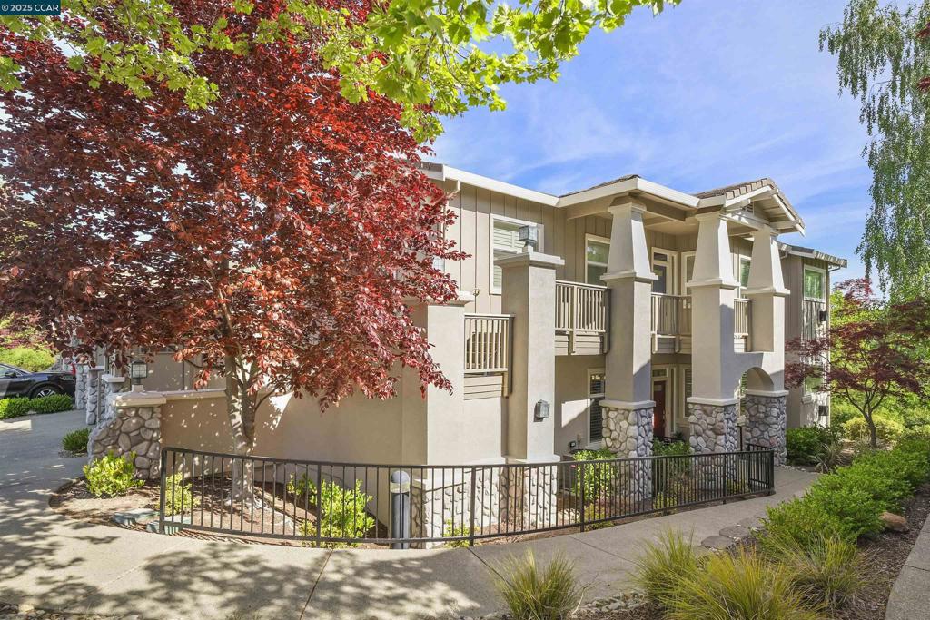 A property available for sale at 2988 Saklan Indian Dr, Walnut Creek, CA 94595.