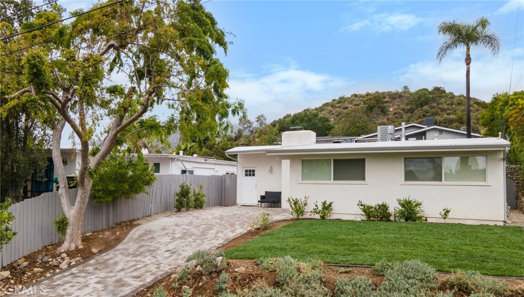A property available for sale at 7335 Kyle Street, Tujunga, CA 91042.