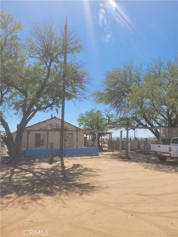 A property available for sale at 21284 Santa Fe Avenue, Hinkley, CA 92347.