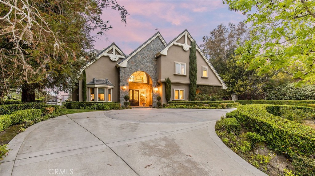 A property available for sale at 27796 Somerset Lane, San Juan Capistrano, CA 92675.