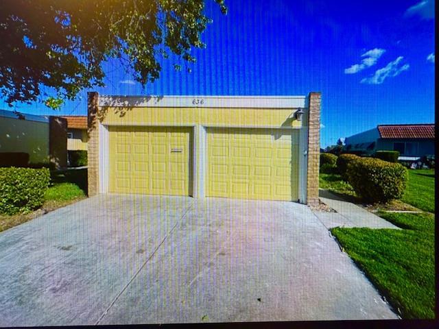 A property available for sale at 636 Yellowstone Drive, Vacaville, CA 95687.