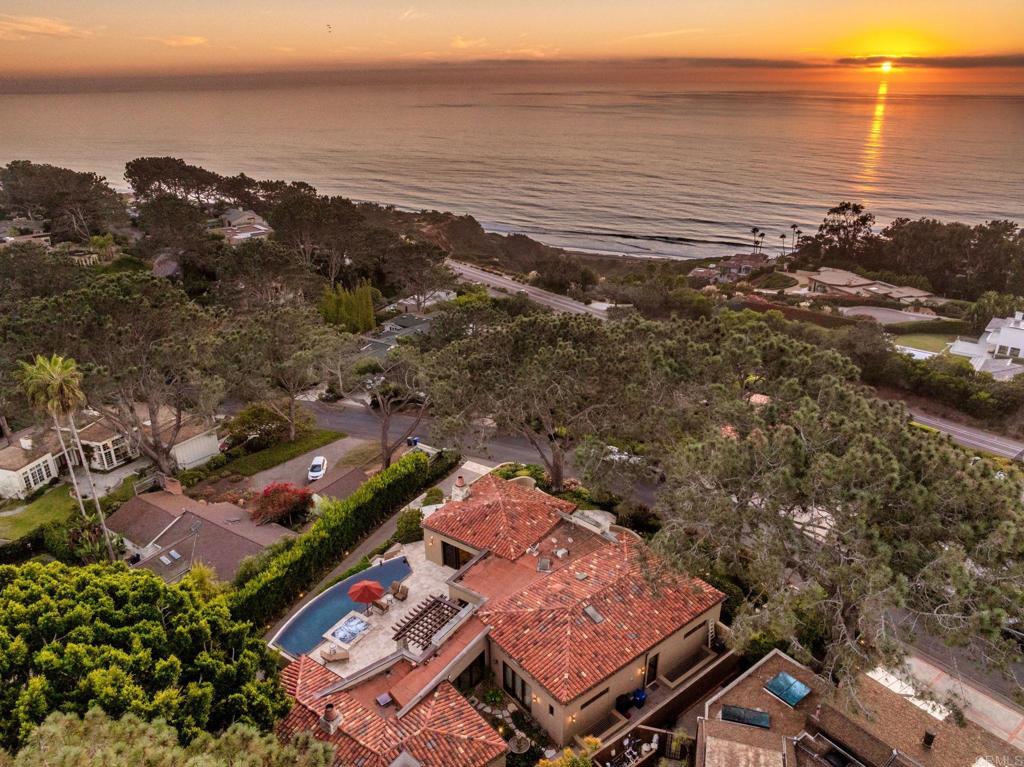 A property available for sale at 271 Ocean View Ave, Del Mar, CA 92014.