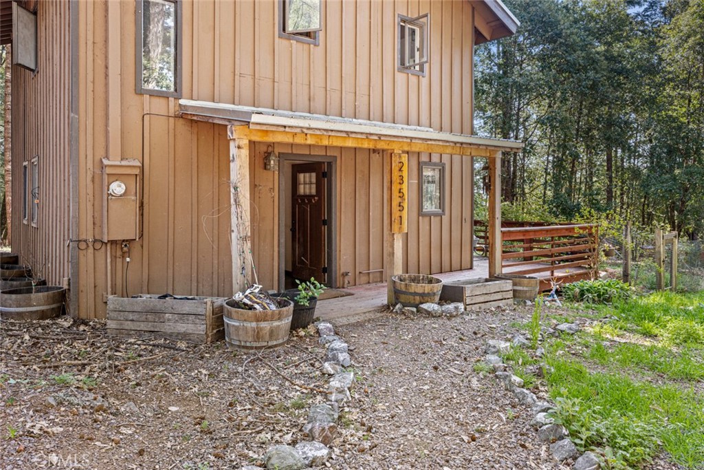 A property available for sale at 23551 Ridge Road, Willits, CA 95490.