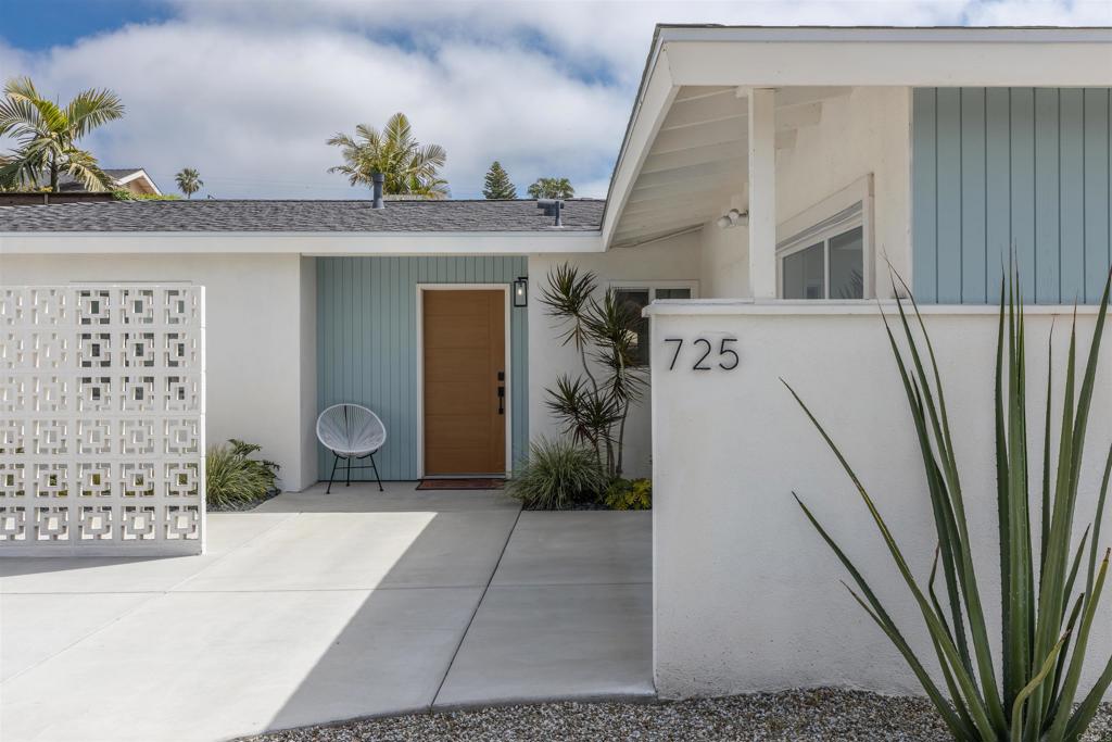 A property available for sale at 725 Cathy Lane, Cardiff By The Sea, CA 92007.
