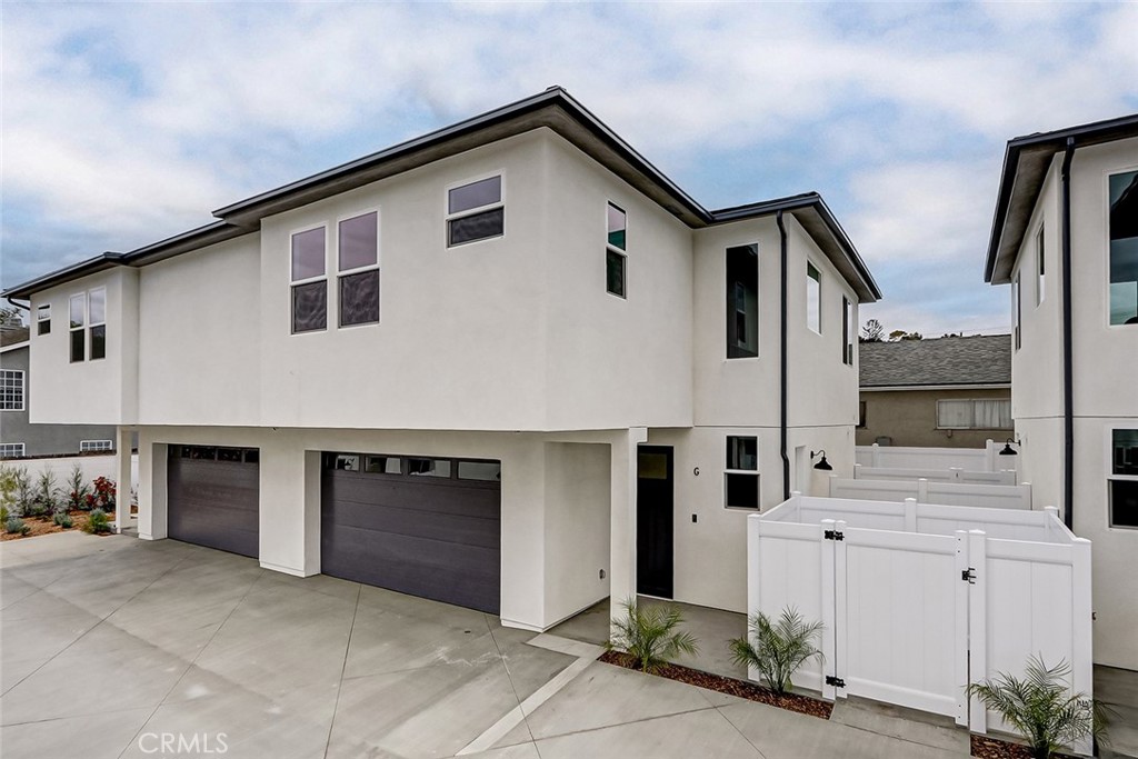 A property available for sale at 26016 Oak Street G, Lomita, CA 90717.