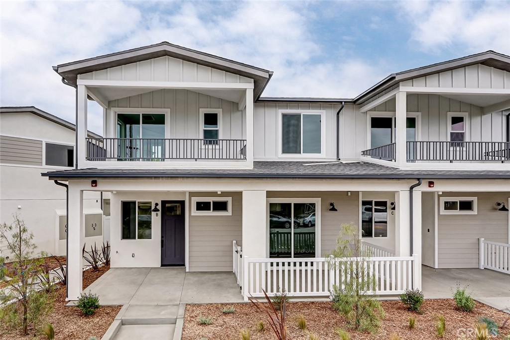 A property available for sale at 26016 Oak Street B, Lomita, CA 90717.