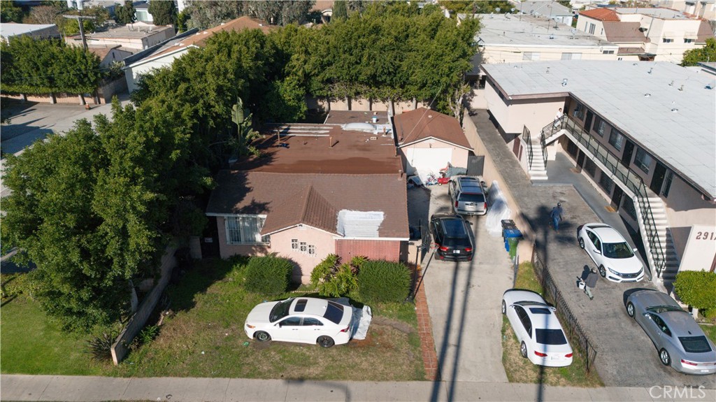A property available for sale at 2929 S Mansfield Avenue, Baldwin Hills, CA 90016.