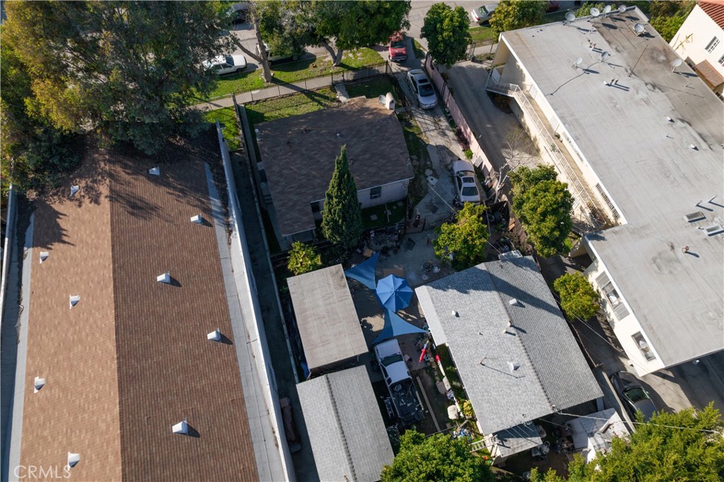 A property available for sale at 2924 S Orange Drive, Baldwin Hills, CA 90016.