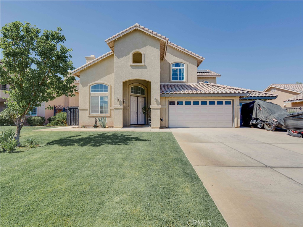 A property available for sale at 2710 Lenrey Avenue, El Centro, CA 92243.