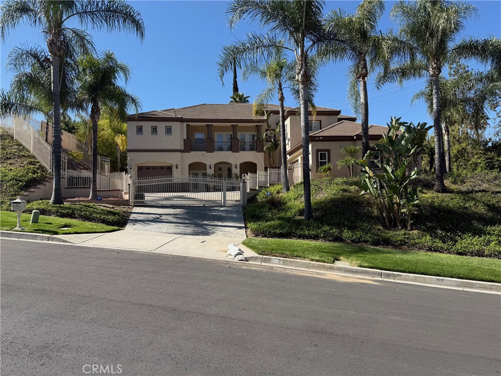 A property available for sale at 652 Fairway Drive, Redlands, CA 92373.