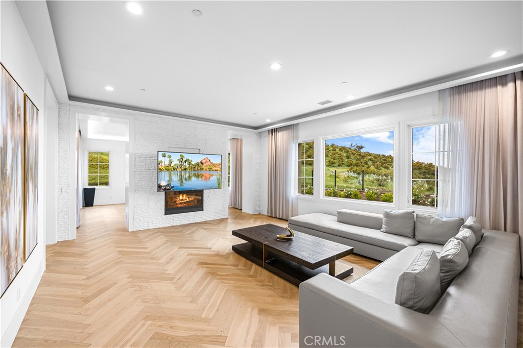 A property available for sale at 100 Knob, Irvine, CA 92602.