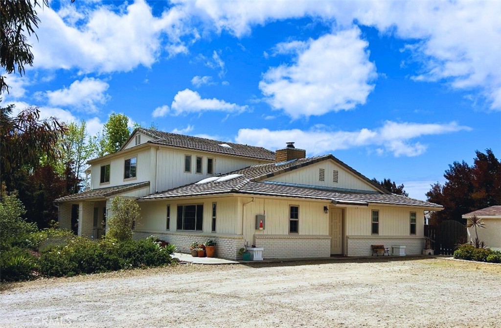 A property available for sale at 1160 Easy Lane, Nipomo, CA 93444.