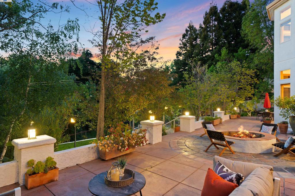 A property available for sale at 45221 Rutherford Ter, Fremont, CA 94539.