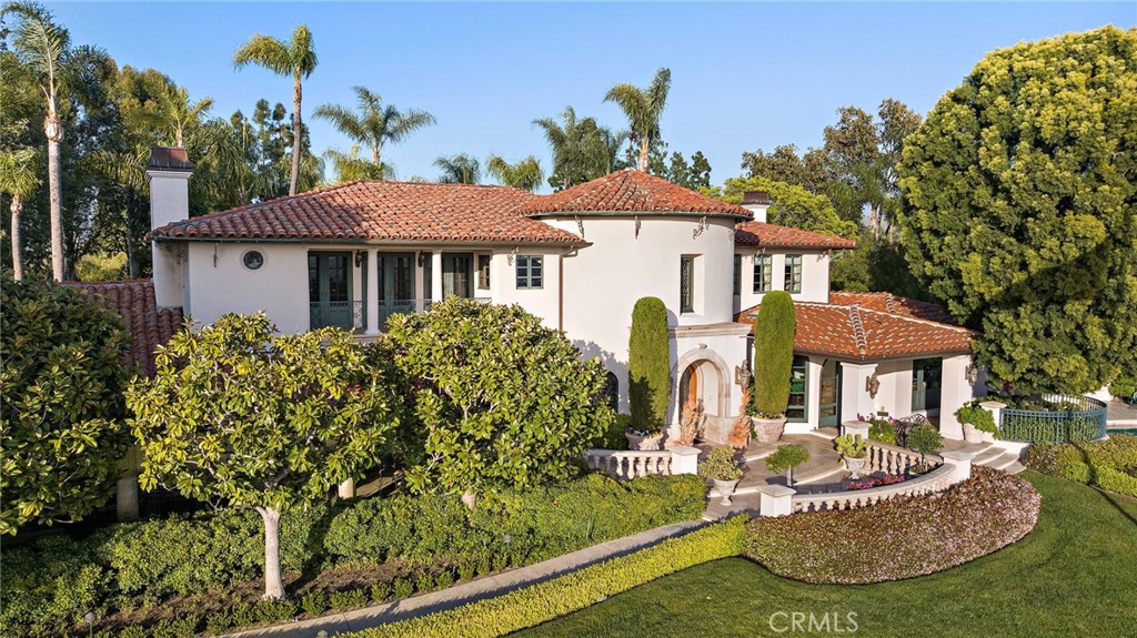 A property available for sale at 1875 La Cuesta, North Tustin, CA 92705.
