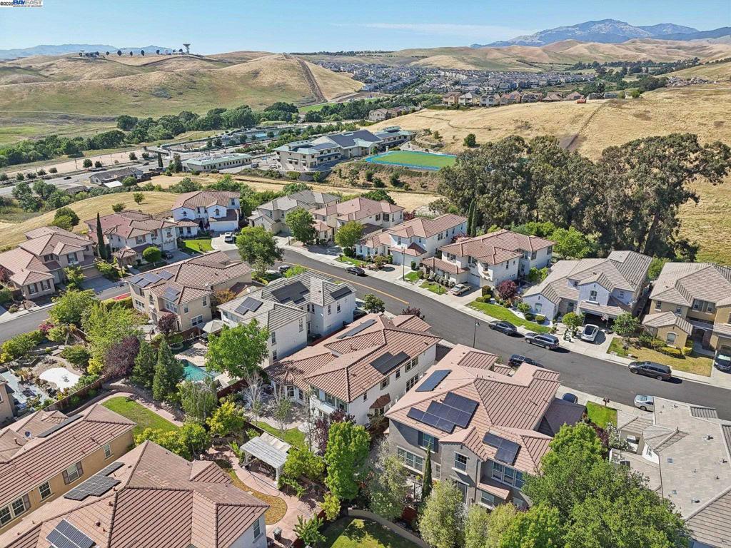 A property available for sale at 6134 Ledgewood Ter, Dublin, CA 94568.