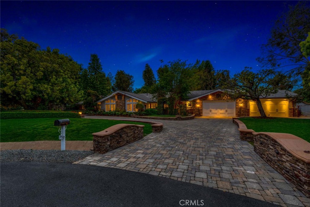 A property available for sale at 752 N Creekview Drive, Orange, CA 92869.
