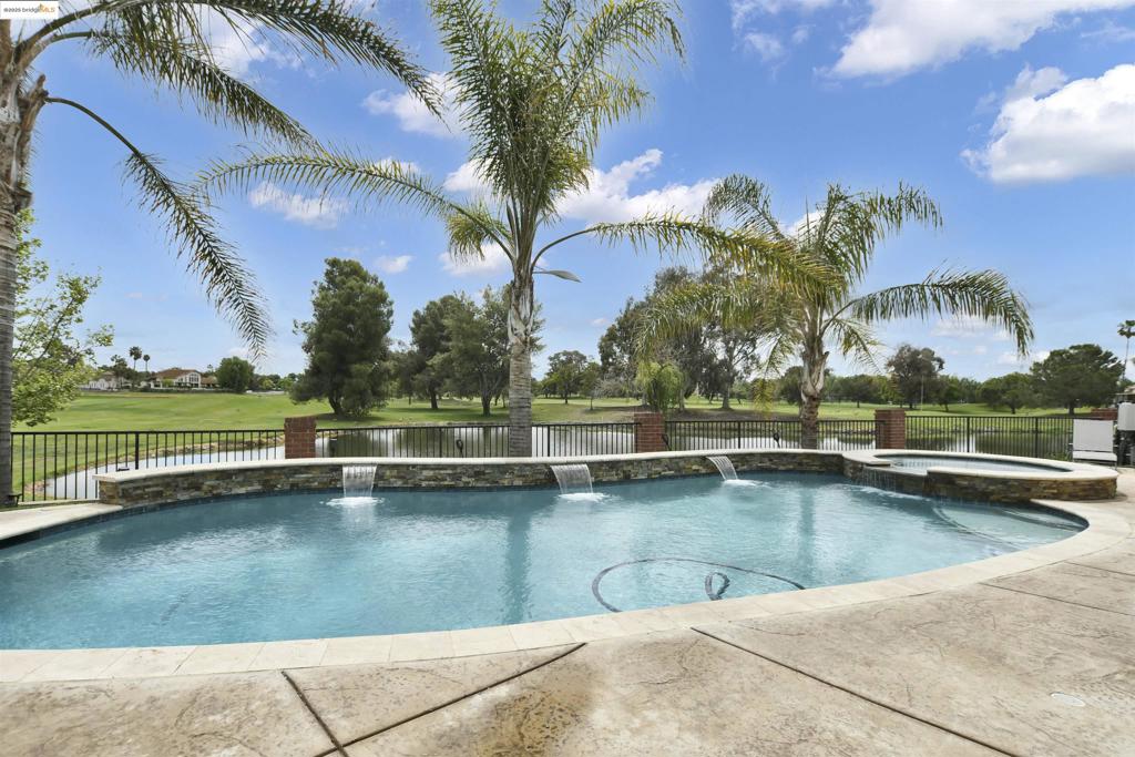 A property available for sale at 5560 Lanai Ct, Discovery Bay, CA 94505.