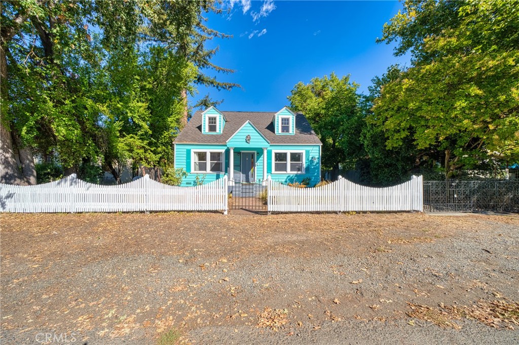 A property available for sale at 330 2nd Street, Upper Lake, CA 95485.