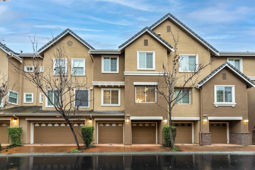 A property available for sale at 1070 Tourmaline Ter, Union City, CA 94587.