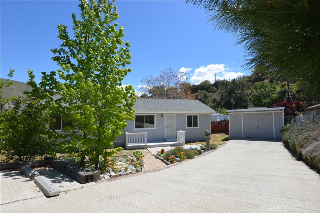 A property available for sale at 644 Canyon Drive, Lebec, CA 93243.