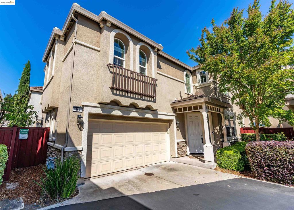 A property available for sale at 569 Primitivo Ct, Fairfield, CA 94534.