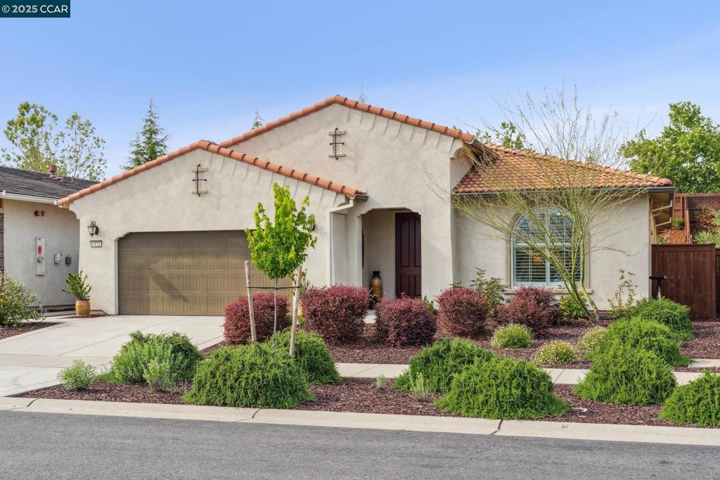 A property available for sale at 6171 Hot Springs Dr, El Dorado Hills, CA 95762.