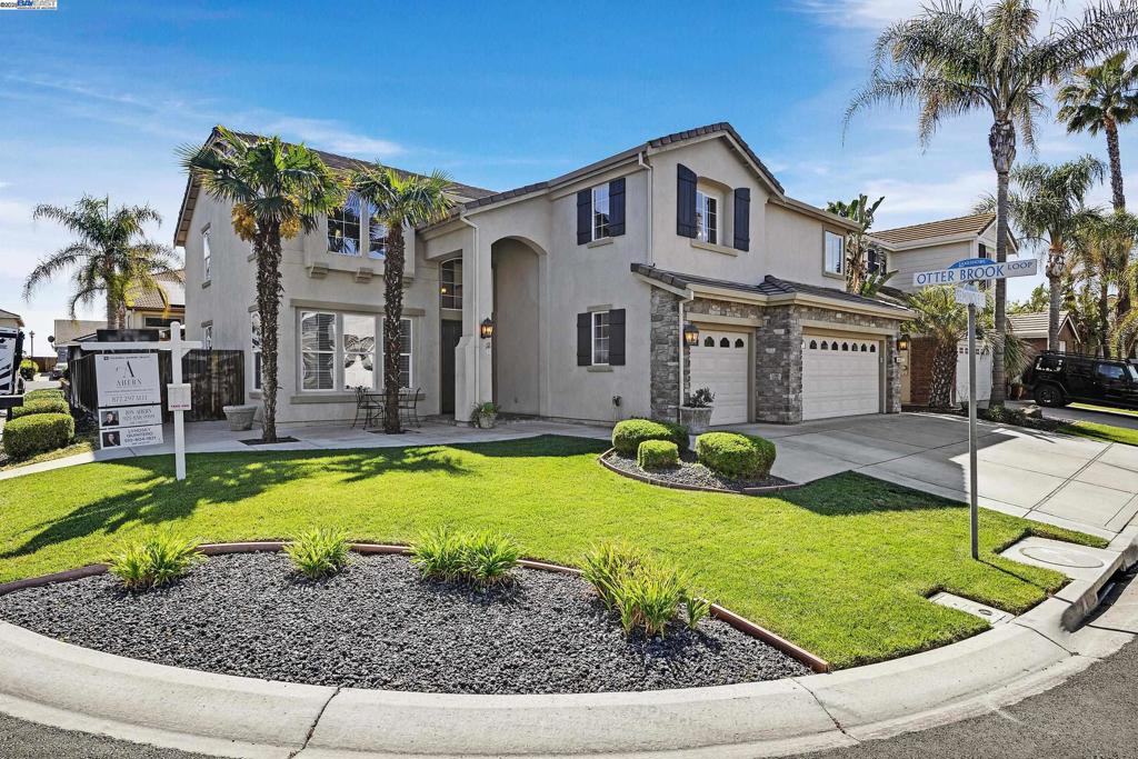 A property available for sale at 703 Seminole Ct, Discovery Bay, CA 94505.