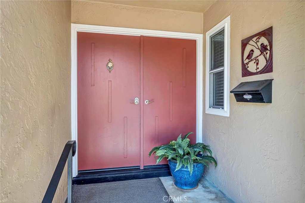 A property available for sale at 2464 Maclennan Street, Napa, CA 94558.