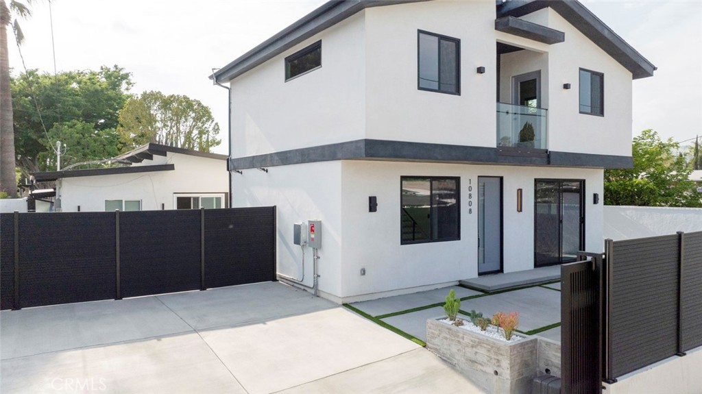 A property available for sale at 10806 Paso Robles Avenue, Granada Hills, CA 91344.