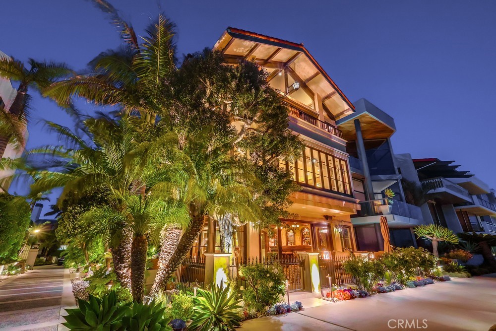 A property available for sale at 6048 Lido Lane, Long Beach, CA 90803.