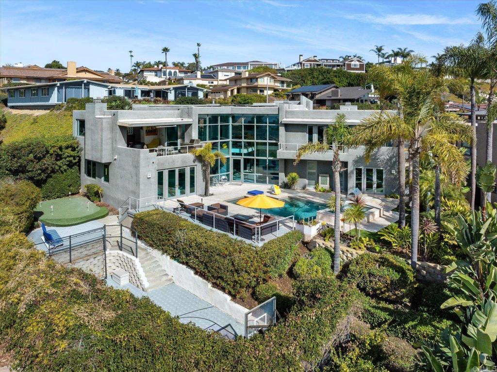 A property available for sale at 5490 Rutgers Road, La Jolla, CA 92037.