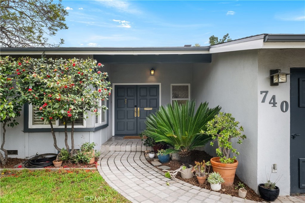 A property available for sale at 740 Figueroa Drive, Altadena, CA 91001.